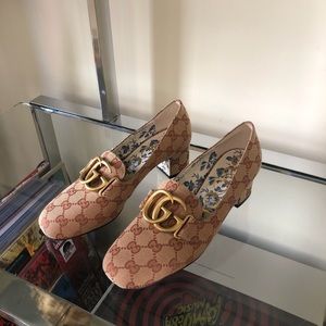 Gucci Victoire Canvas Pumps doble G